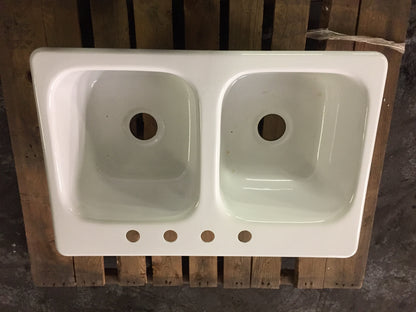 33"x22" WHITE KITCHEN SINK